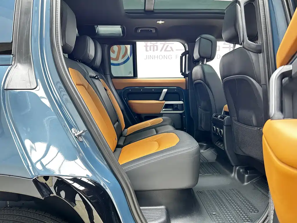 Land Rover Defender 2024 110 3.0T P400 X-Dynamic HSE