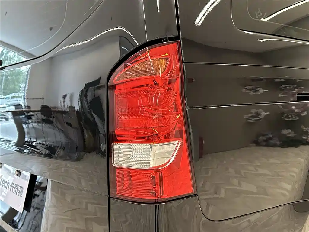 Mercedes-Benz Vito 2016 2.0T Elite Edition
