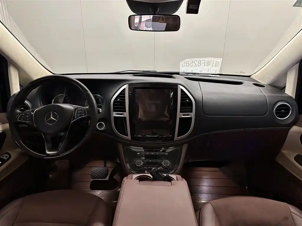 Mercedes-Benz Vito 2016 2.0T Elite Edition