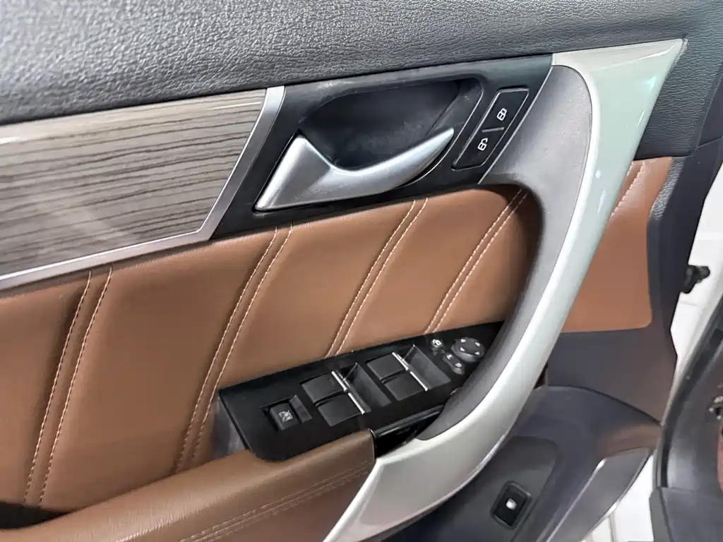 Haval H9 2016 2.0T AWD Luxury 7-Seater