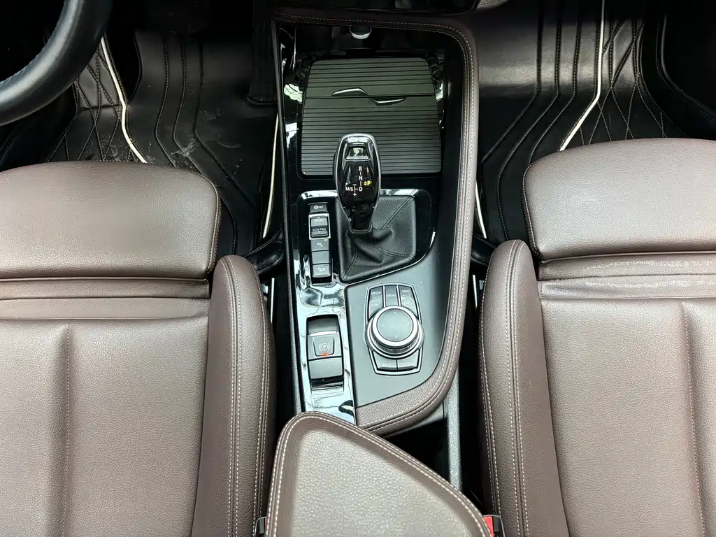 BMW X1 2021 xDrive25Li Exclusive Edition - фото 12