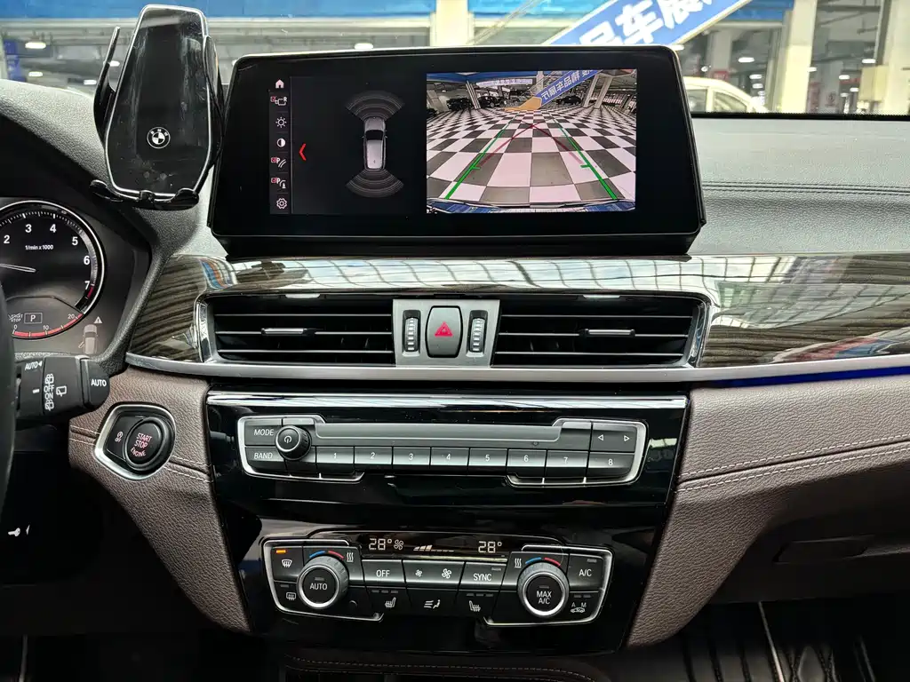 BMW X1 2021 xDrive25Li Exclusive Edition - фото 11