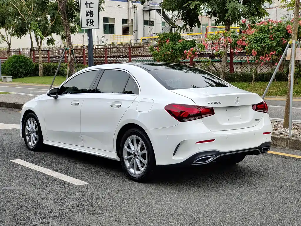 Mercedes-Benz A-Class 2020 Facelift A 200 L Sport Sedan Fashion Edition