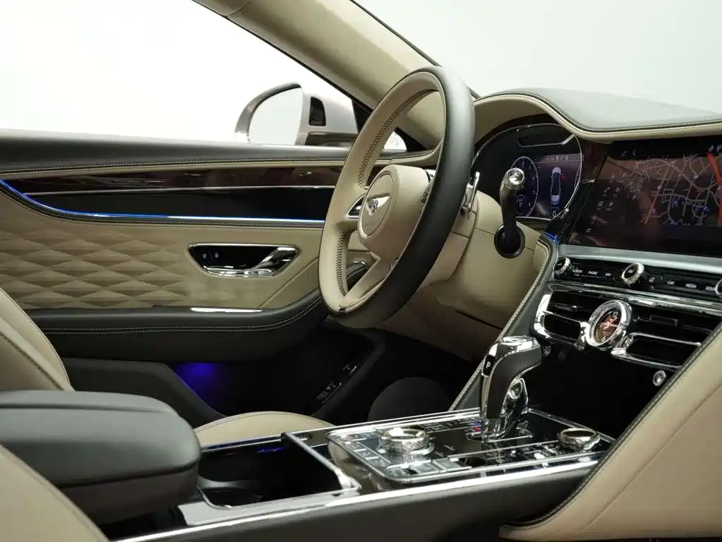 Bentley Flying Spur 2024 4.0T V8 Azure