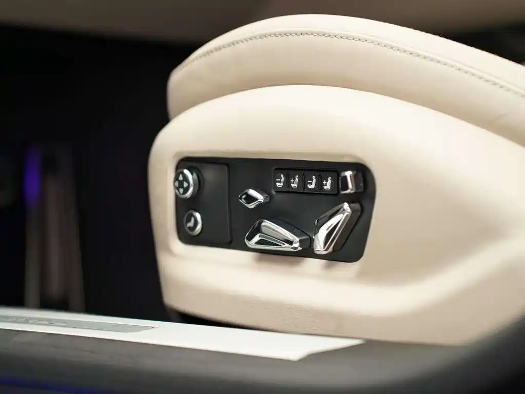 Bentley Flying Spur 2024 4.0T V8 Azure