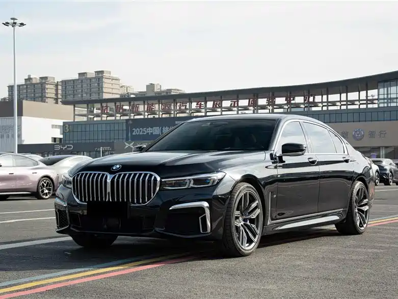 BMW 7 Series 2019 740Li xDrive Executive M Sport Package