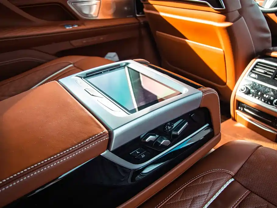 BMW 7 Series 2019 740Li xDrive Executive M Sport Package
