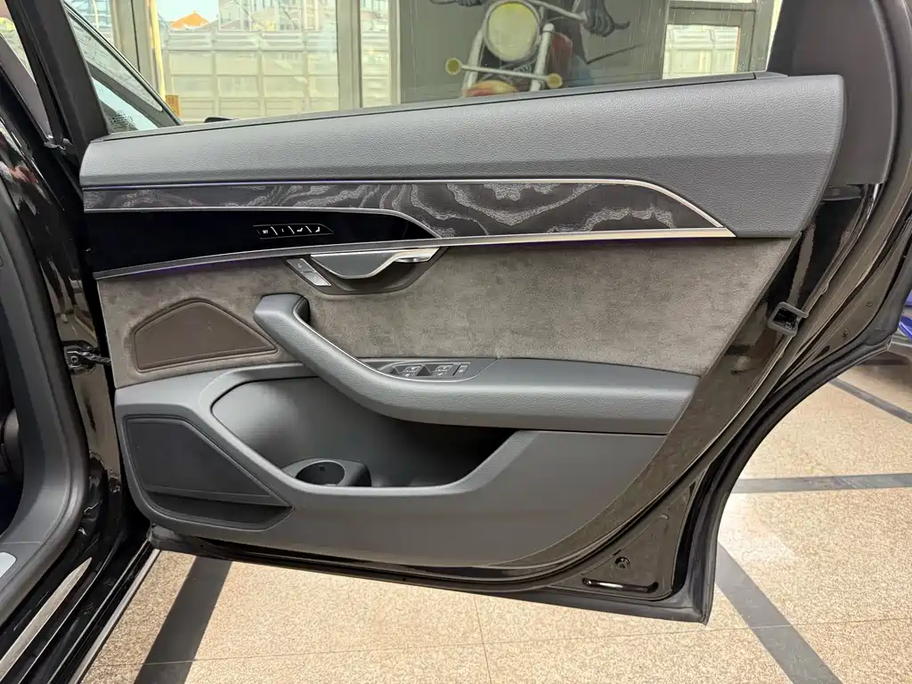 Audi A8 2021 A8L 50 TFSI quattro Comfort Edition