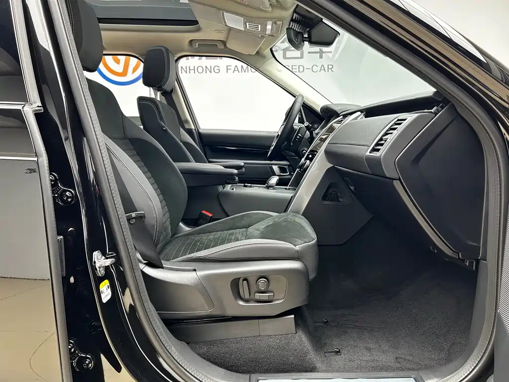 Land Rover Discovery 2024 360PS S