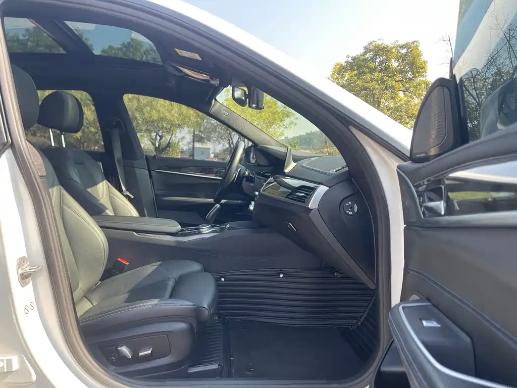 BMW 6 Series GT 2020 630i M Sport Package - фото 9