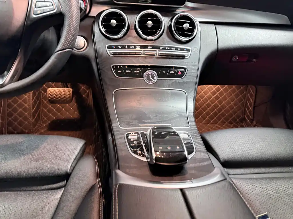 Mercedes-Benz C-Class 2015 Facelift C 200 L Sport