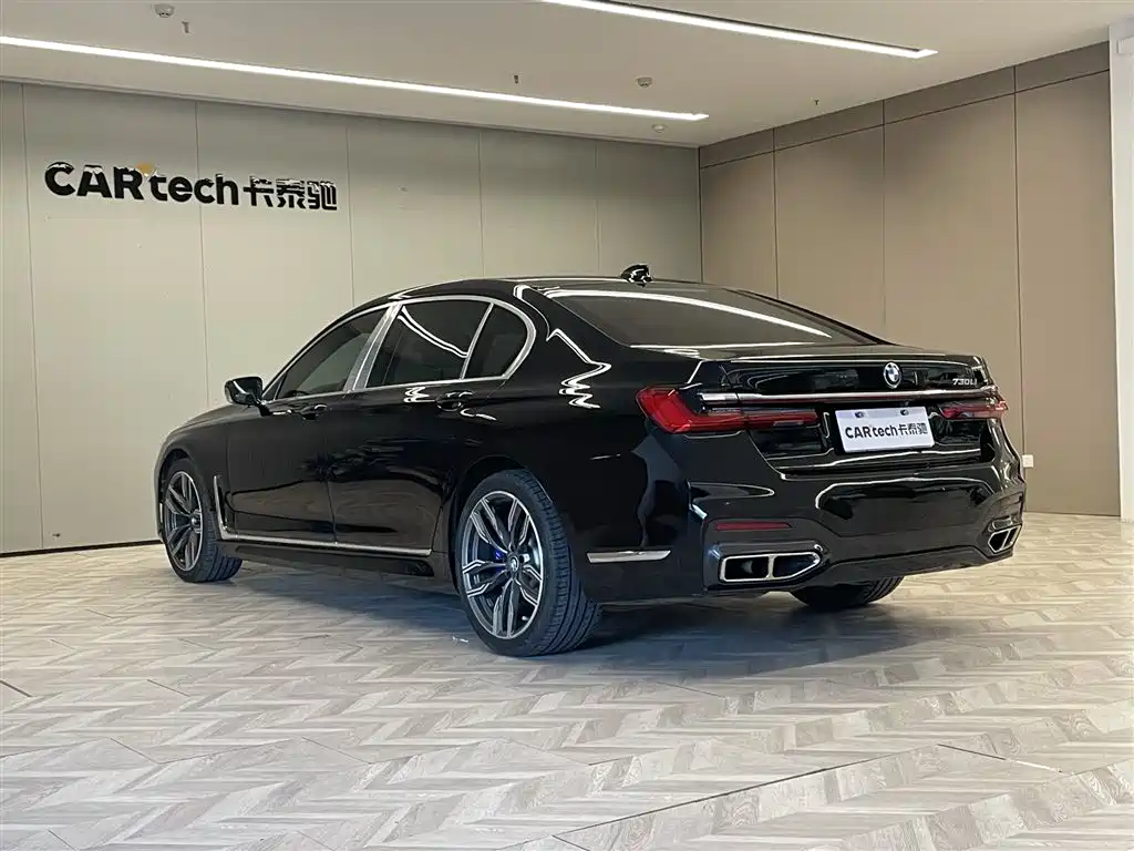 BMW 7 Series 2016 730Li Leading Edition - фото 7