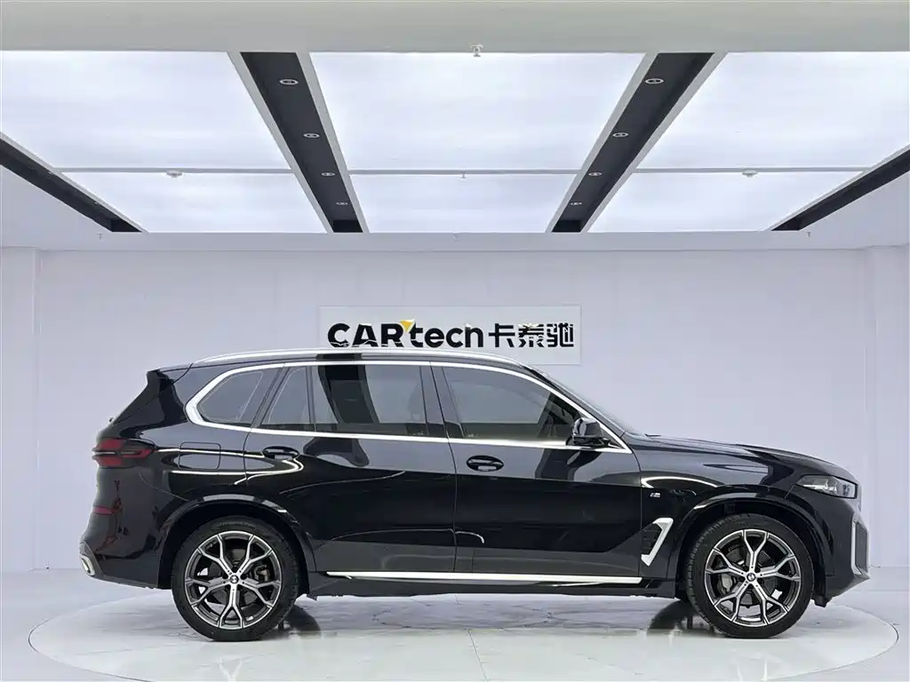 BMW X5 2023 xDrive 30Li Premium M Sport Package - фото 4