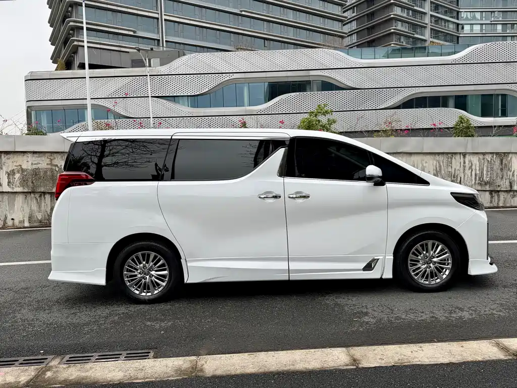 Toyota Alphard 2019 Hybrid 2.5L Premium Edition