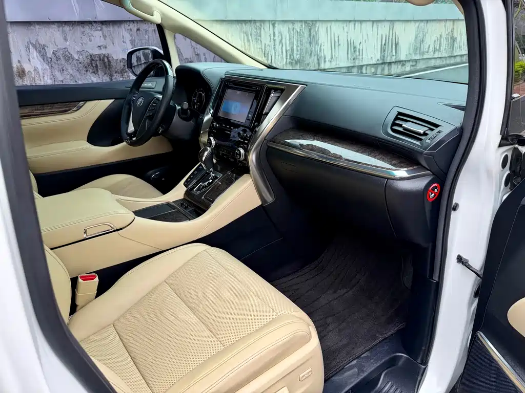 Toyota Alphard 2019 Hybrid 2.5L Premium Edition