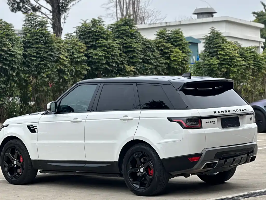 2022 Range Rover Sport 3.0 L6 SE