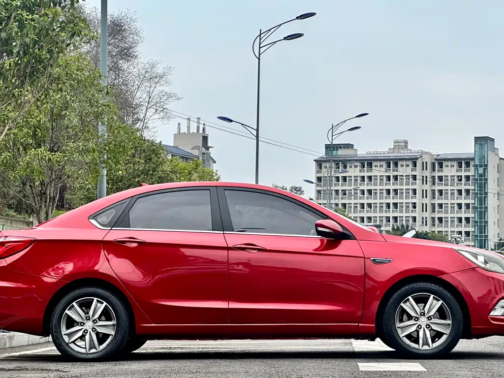 Eado 2015 1.6L Automatic Luxury