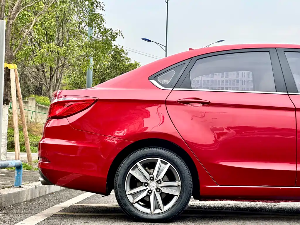 Eado 2015 1.6L Automatic Luxury