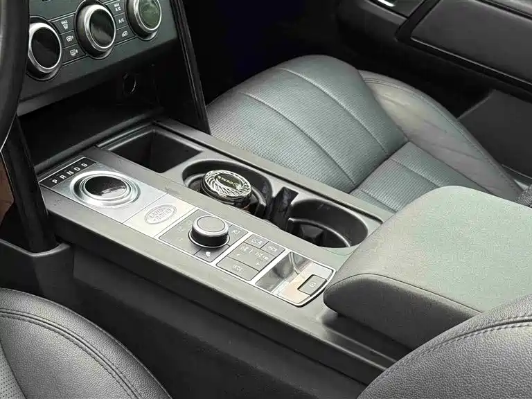 Land Rover Discovery 2017 3.0 SC V6 S