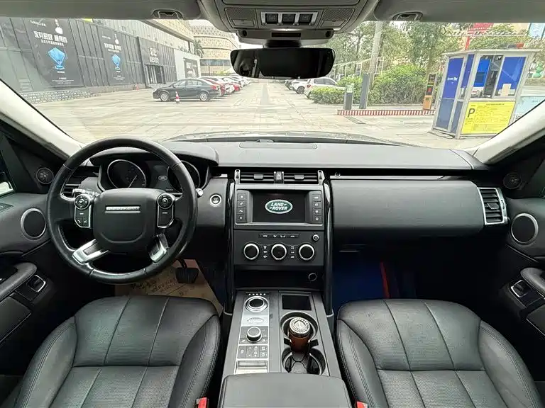 Land Rover Discovery 2017 3.0 SC V6 S