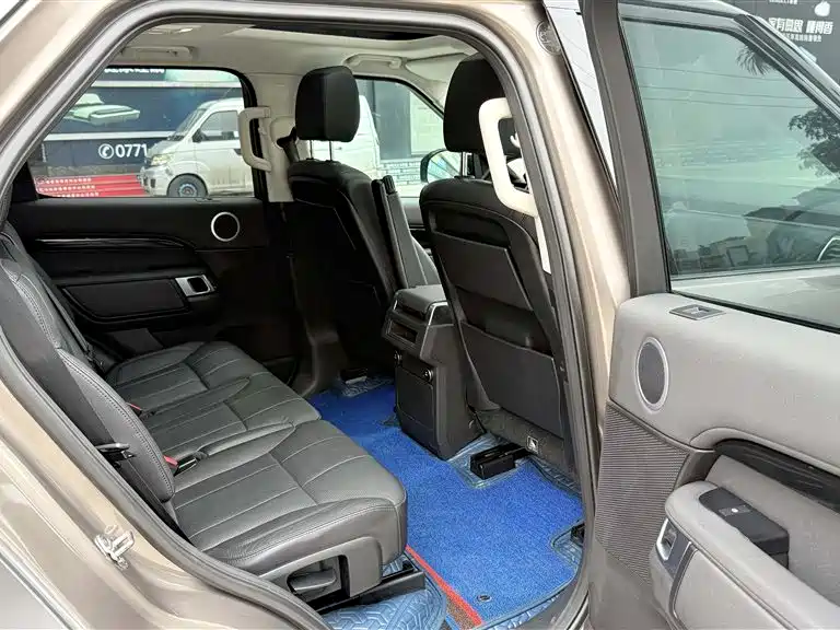 Land Rover Discovery 2017 3.0 SC V6 S
