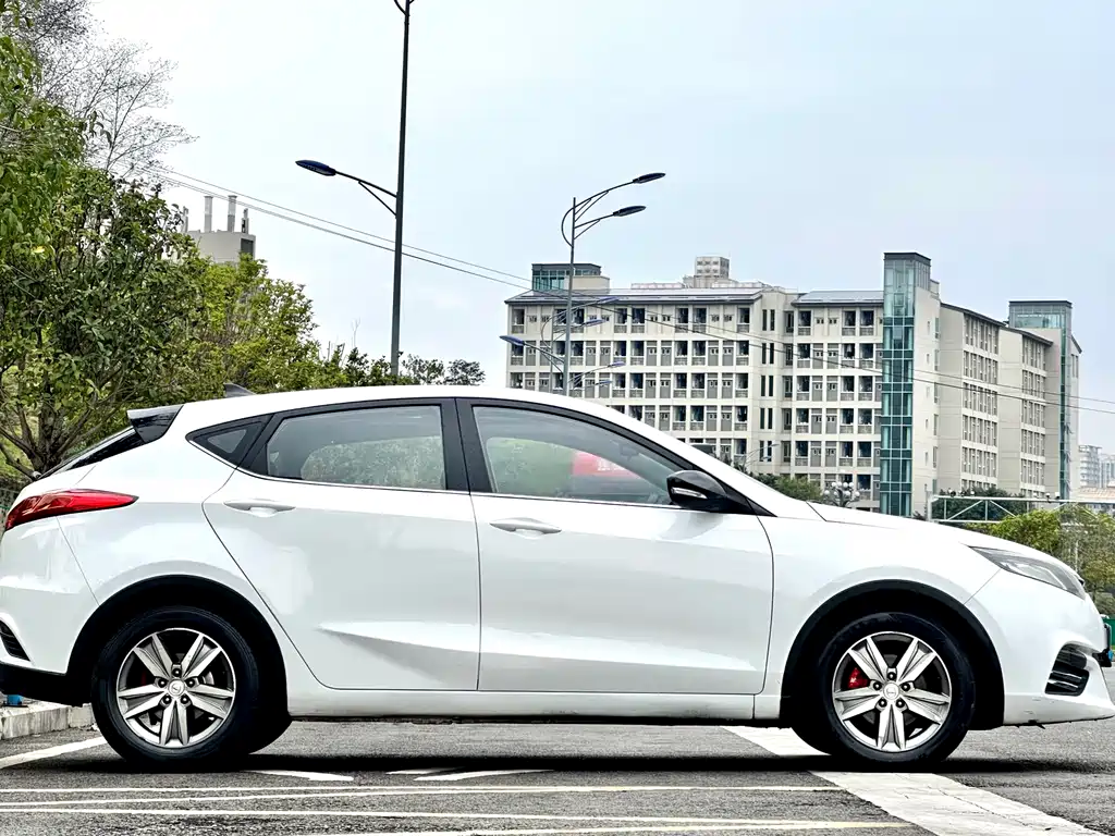 Changan Eado XT 2015 1.6L Manual Zhiku Edition China V