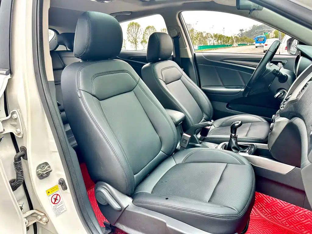 Changan Eado XT 2015 1.6L Manual Zhiku Edition China V