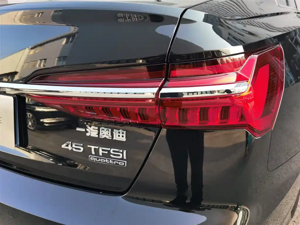 Audi A6L 2025 45 TFSI quattro Zhenxuan Dynamic Edition - фото 30
