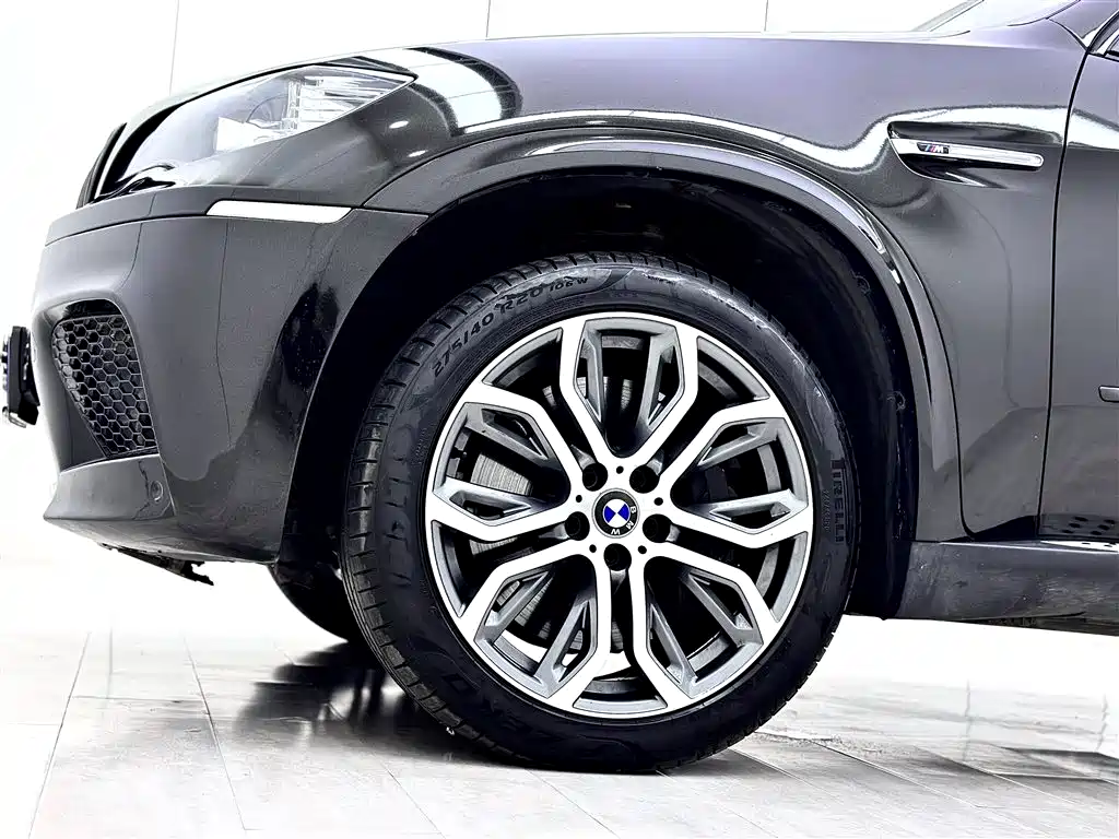 BMW X5 M - фото 6