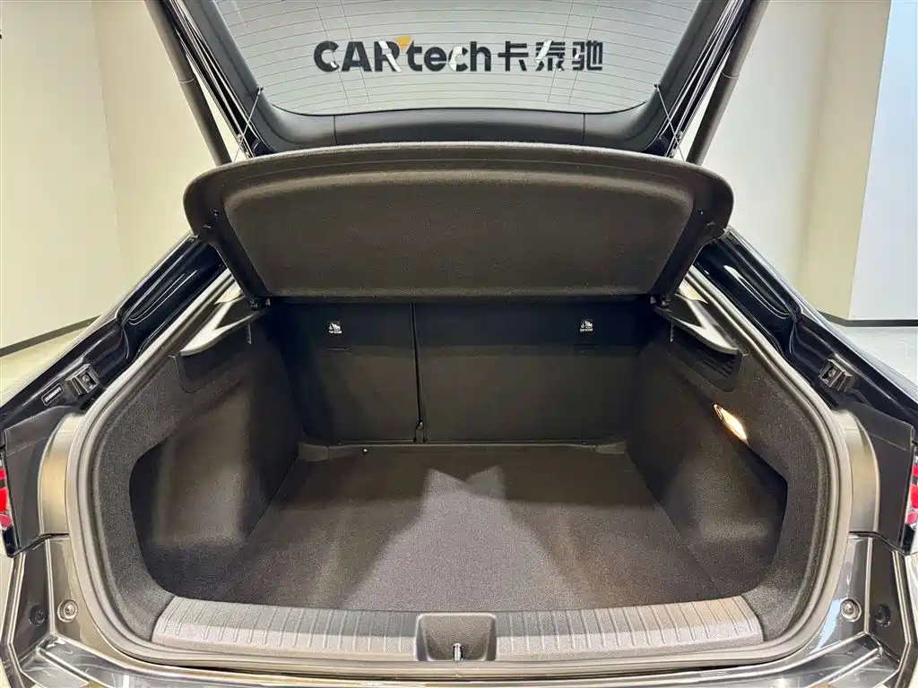 Volkswagen Lamando L 2025 280TSI DSG Cool & Spicy PLUS Edition