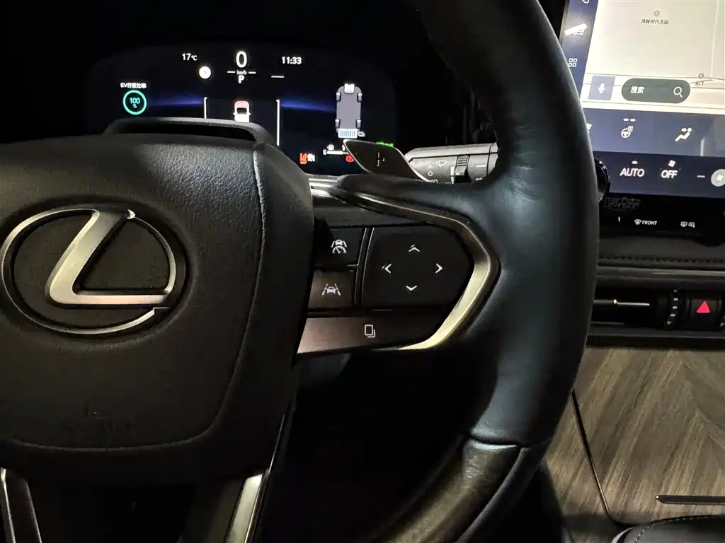 Lexus LM 2023 350h 7-Seat Elegant Edition