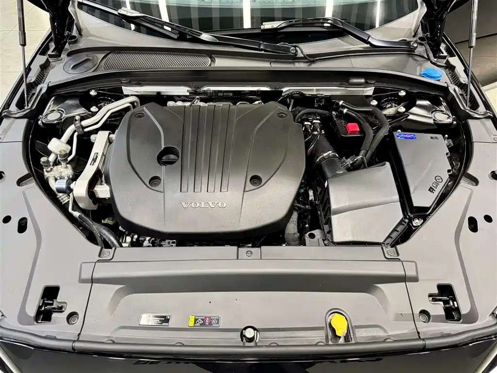 Volvo S90 2025 B5 Zhiyuan Luxury Edition