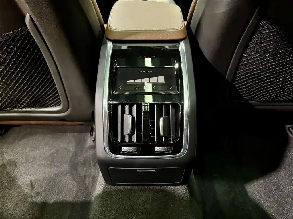 Volvo S90 2025 B5 Zhiyuan Luxury Edition