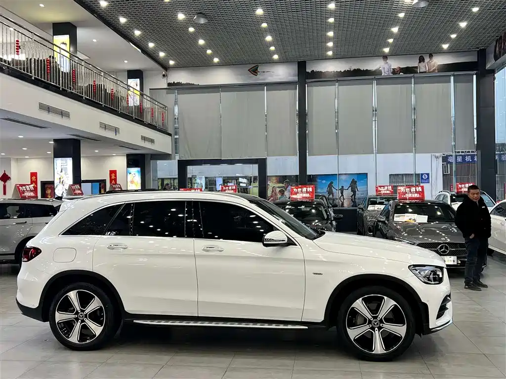 Mercedes-Benz GLC 300 L 4MATIC