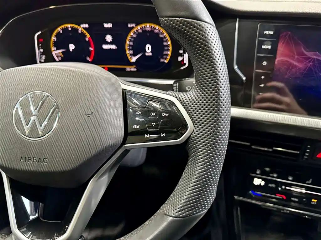 Volkswagen Passat 2024 380TSI Luxury Edition