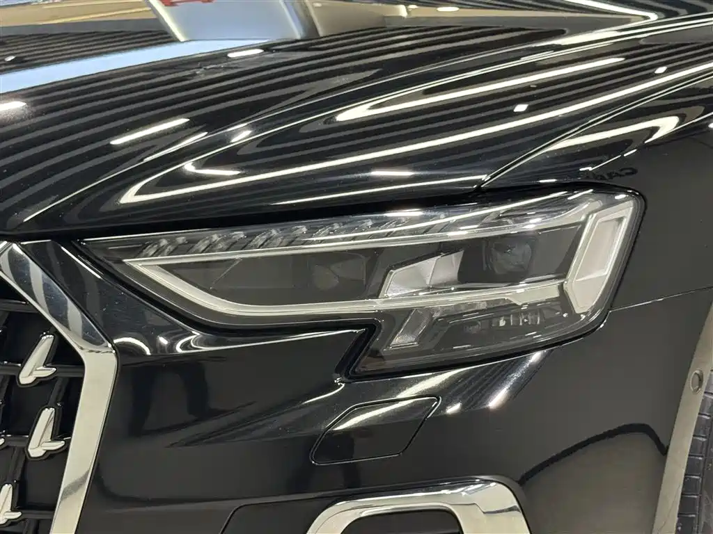 Audi A8L 50 TFSI quattro