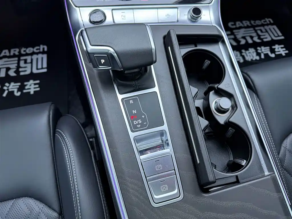 Audi A6L 2025 45 TFSI quattro Zhenxuan Dynamic Edition