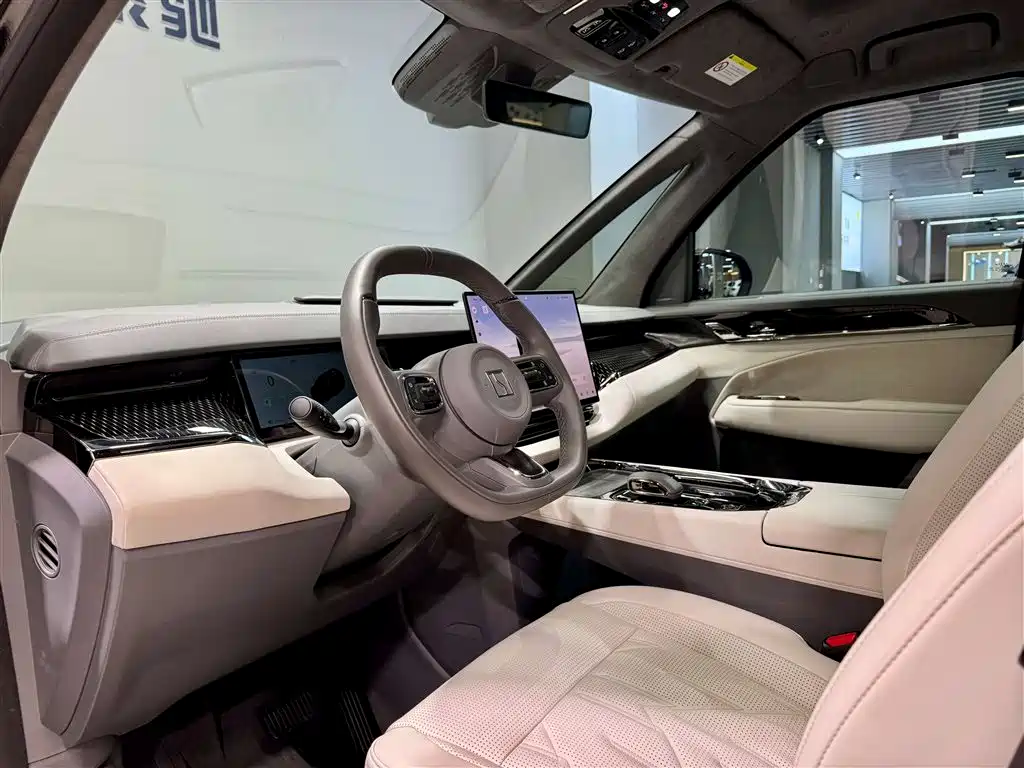 Zeekr 009 2024 7-Seater Aisle Edition AWD 108kWh