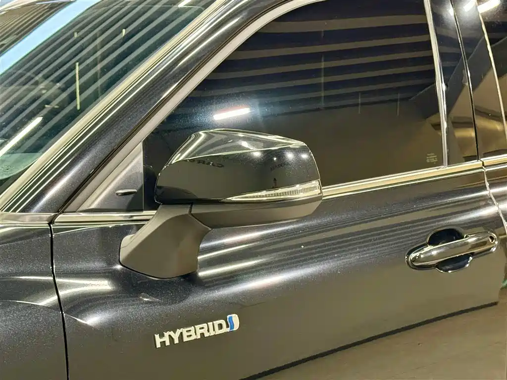 Highlander 2023 2.5L HEV AWD Premium 7-Seater