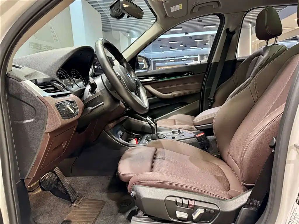 BMW X1 2022 sDrive25Li Leading Edition