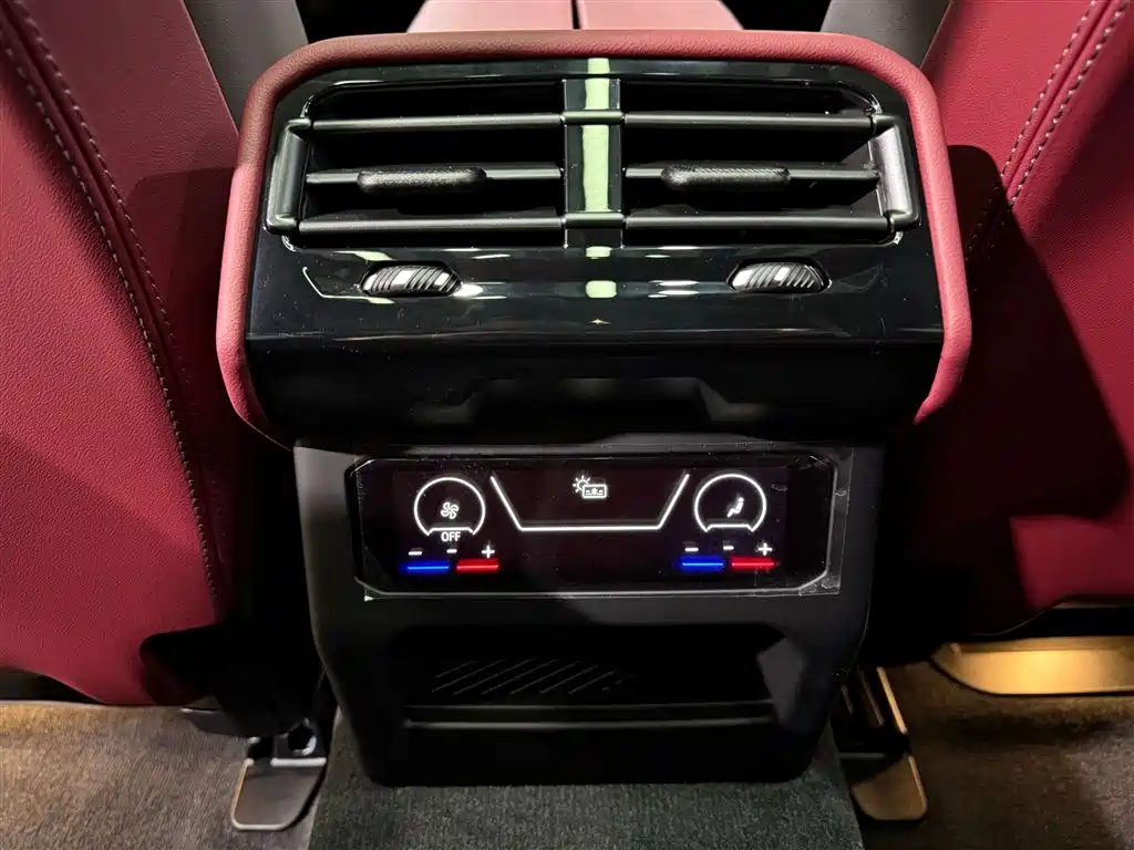 BMW 5 Series 2025 530Li Exclusive M Sport Package - фото 21