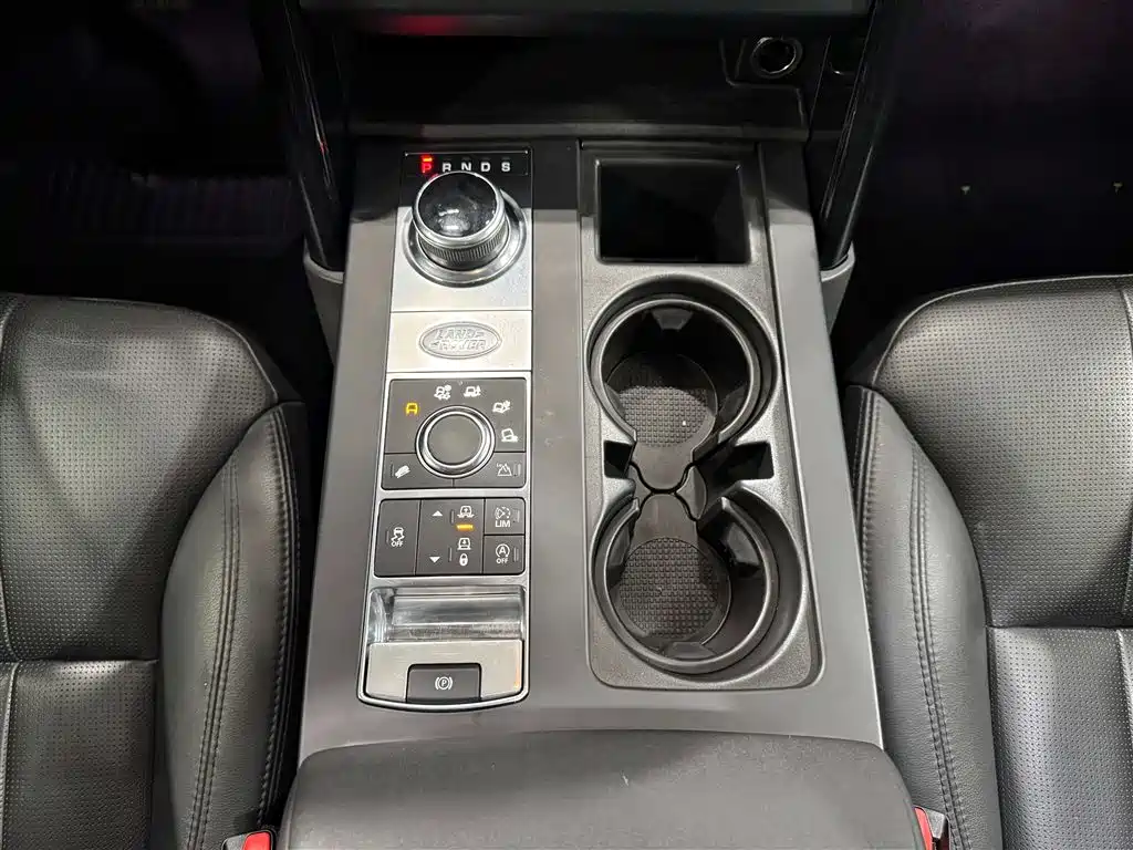Land Rover Discovery 2018 3.0 SC V6 SE