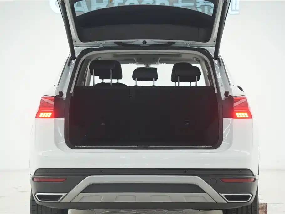 Volkswagen Tayron 2022 model 330TSI 2WD Luxury Smart Connect Edition Plus