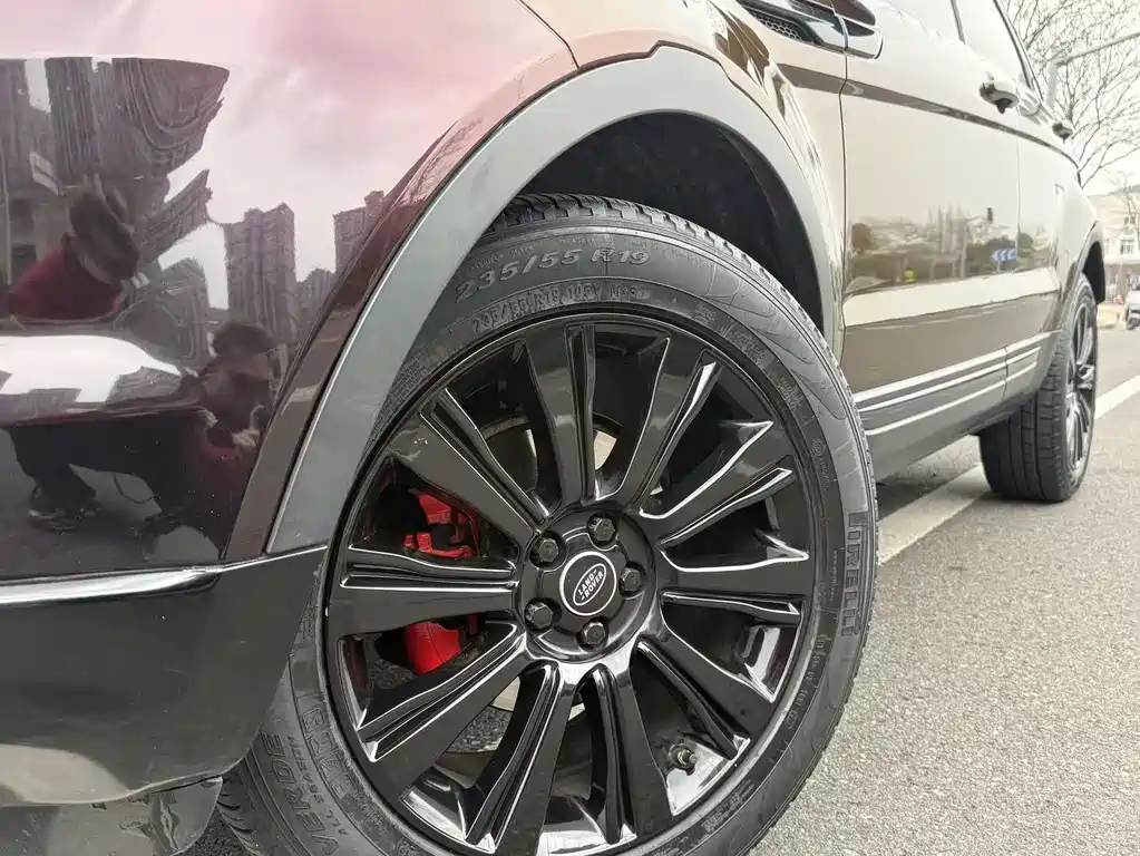 Range Rover Evoque 2015 2.0T 5-door Dynamic Edition