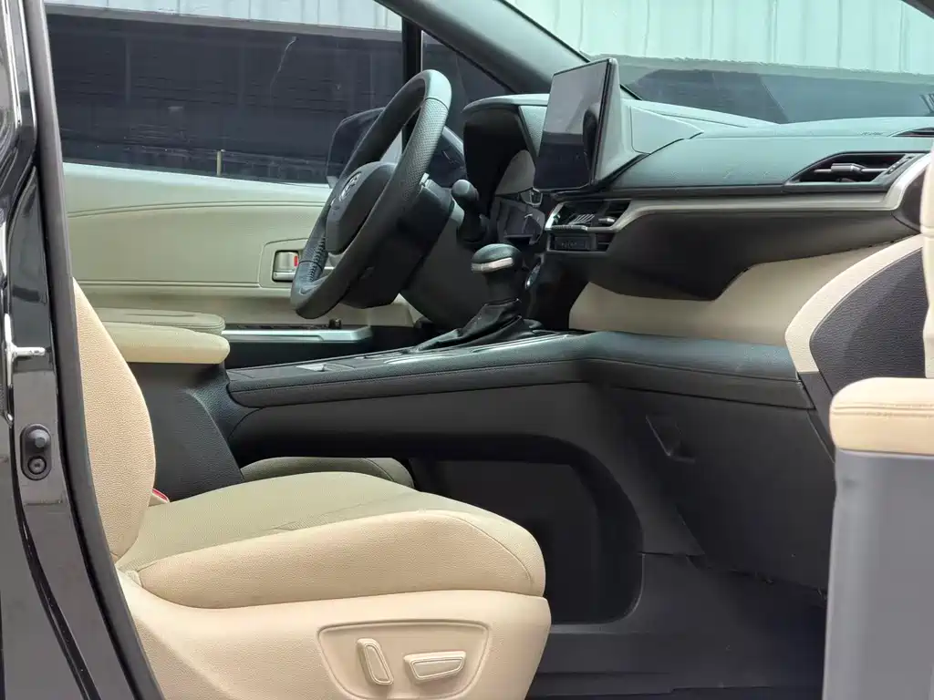Granvia 2024 2.5L HEV Noble PLUS