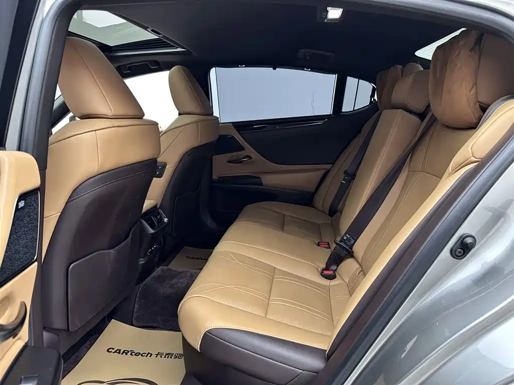 Lexus ES 300h Executive Edition