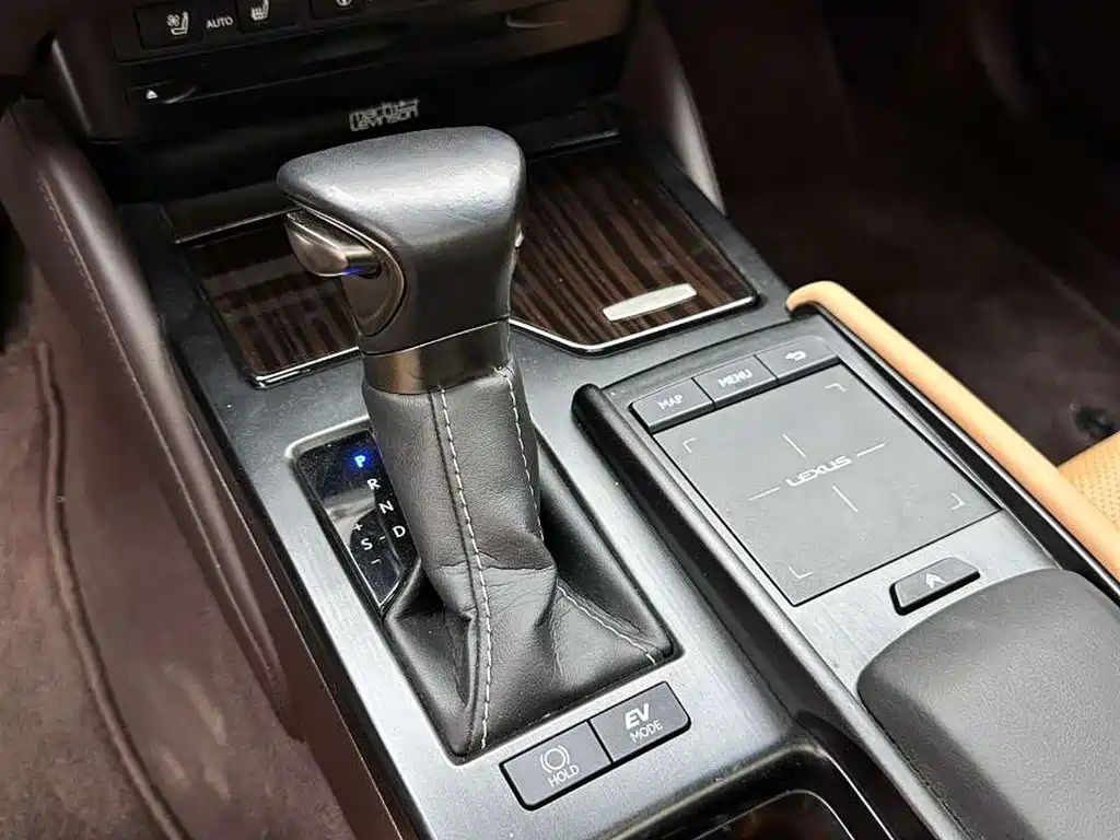 Lexus ES 300h Executive Edition