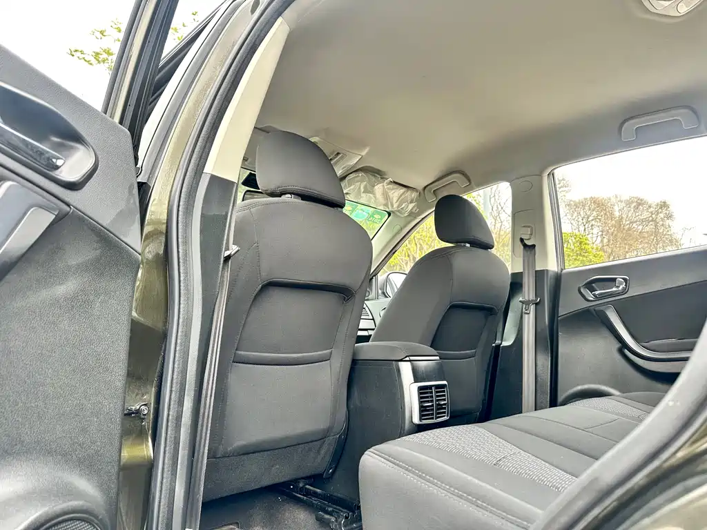 Trumpchi GS5 2014 2.0L Manual FWD Anniversary Edition
