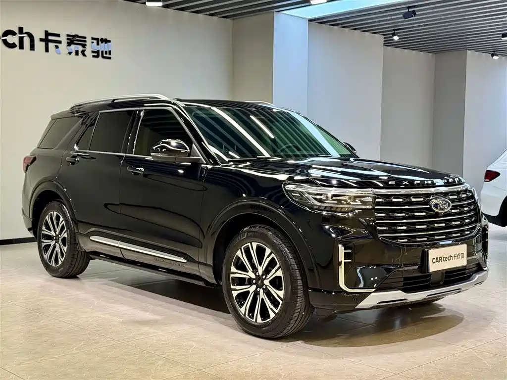 2024 Ford Explorer 2.3T EcoBoost 4WD Titanium Edition 7-Seater