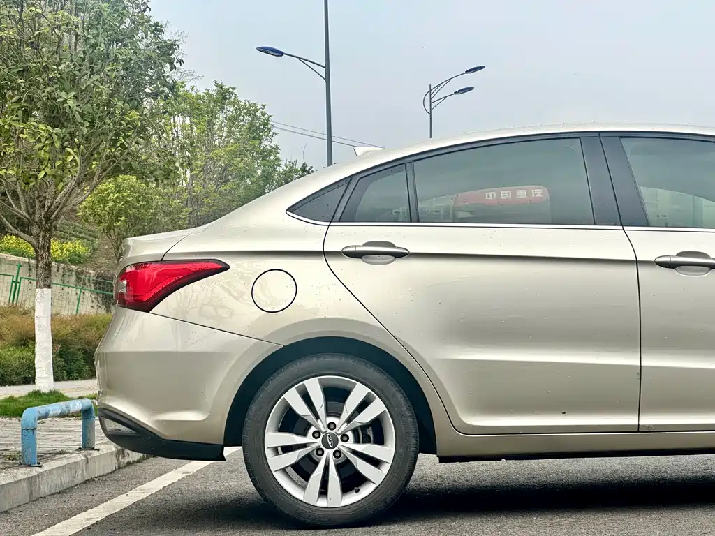 Chery Arrizo 5 2016 1.5L Manual Lingrui Edition